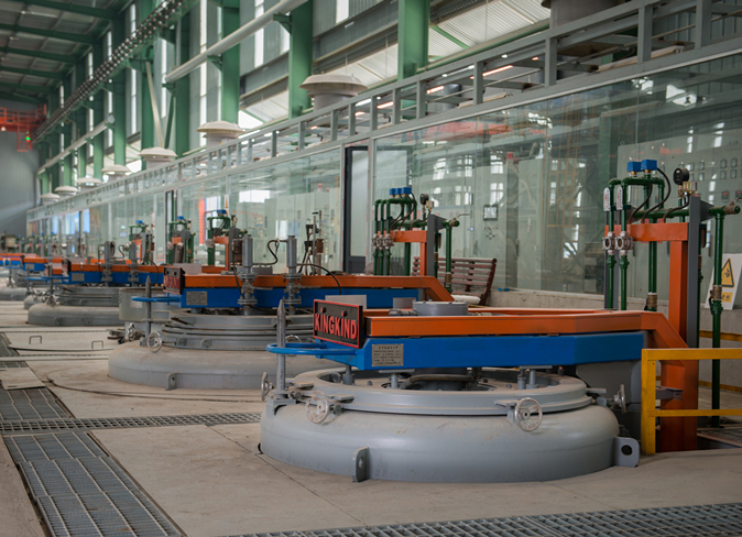 乌海RQ系列细长杆工件悬挂可控气氛深井式渗碳炉